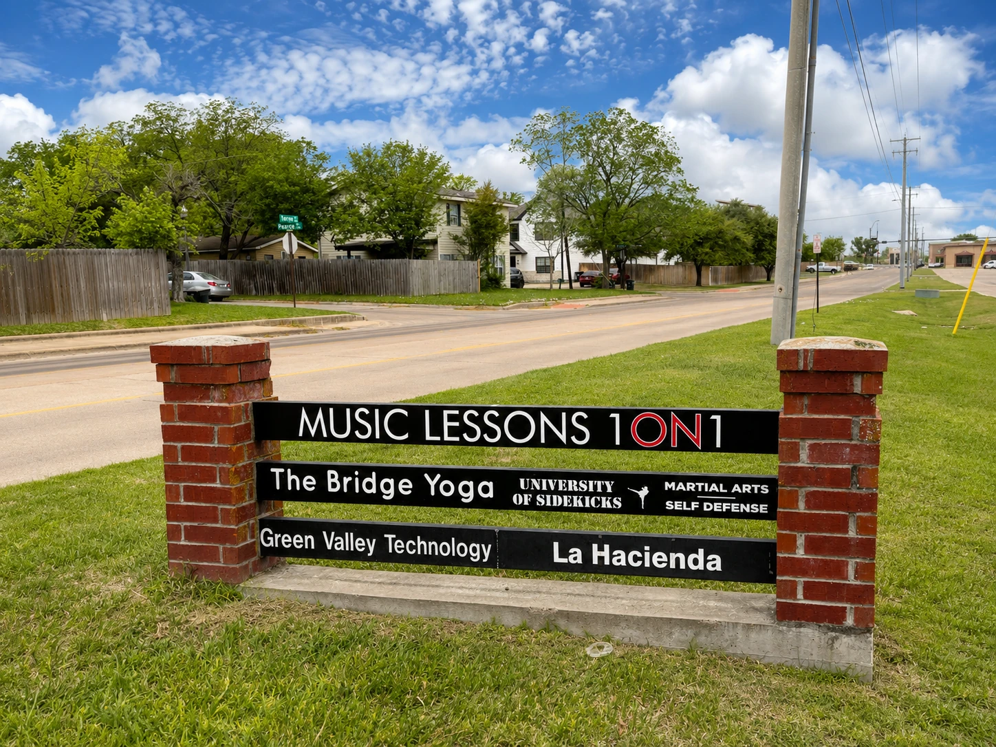 Roadside Music Lessons 1on1 sign on Tarrow Street in College Station, Texas