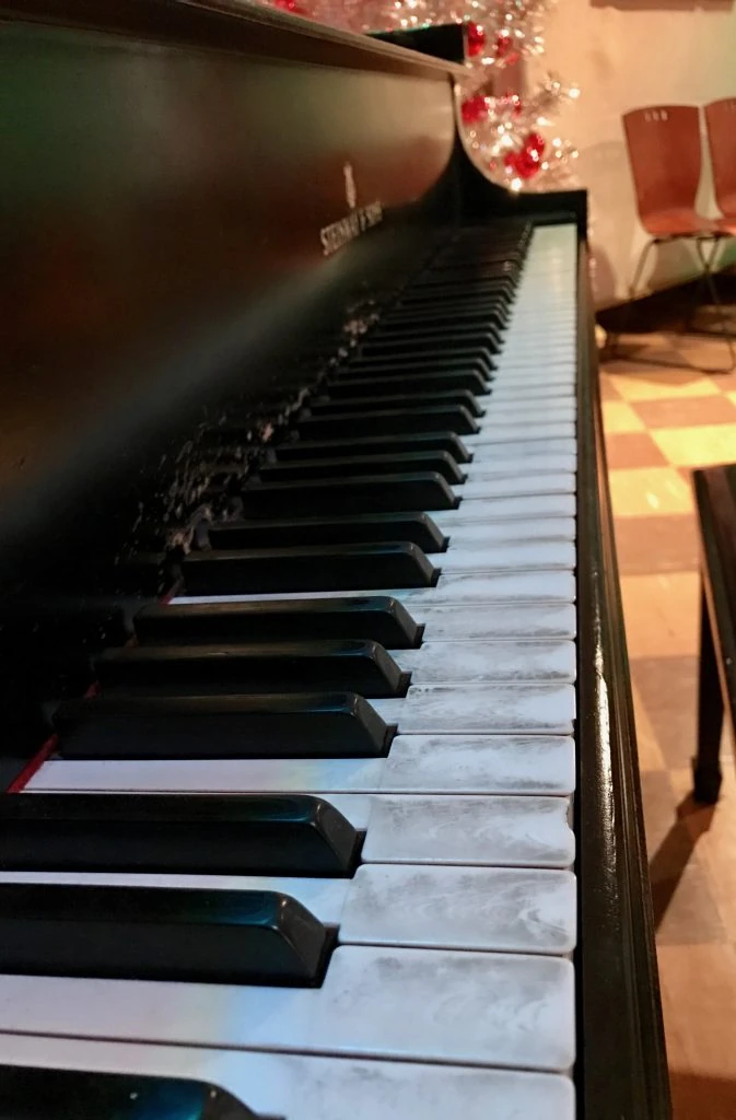 Close-up of piano keys representing private piano lessons at Music Lessons 1on1 in College Station